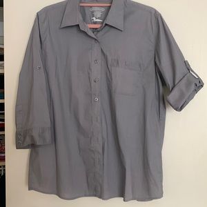 Grey cotton shirt.